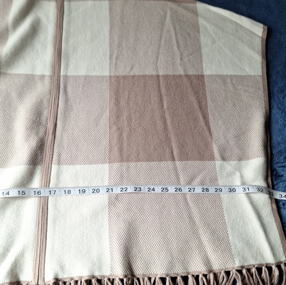 Christian Siriano Fringed Poncho Sweater, Woman's S/M - Picture 11 of 13